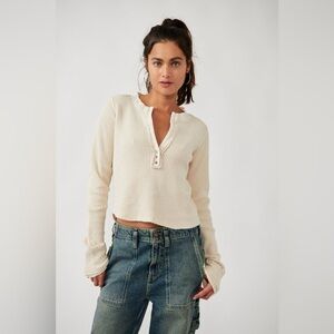 NWOT Free People One Colt Thermal Beige V Neck Long Sleeve Shirt Size Large